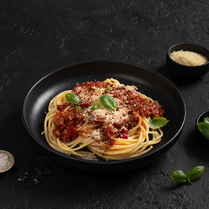 Spaghetti Bolognese, plated